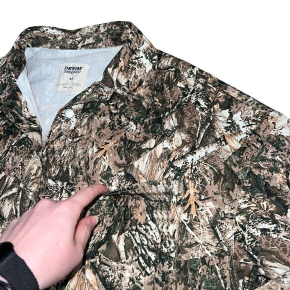DENIM OBSESSED Green Camo Long Sleeve Shacket Size M - Picture 3 of 7